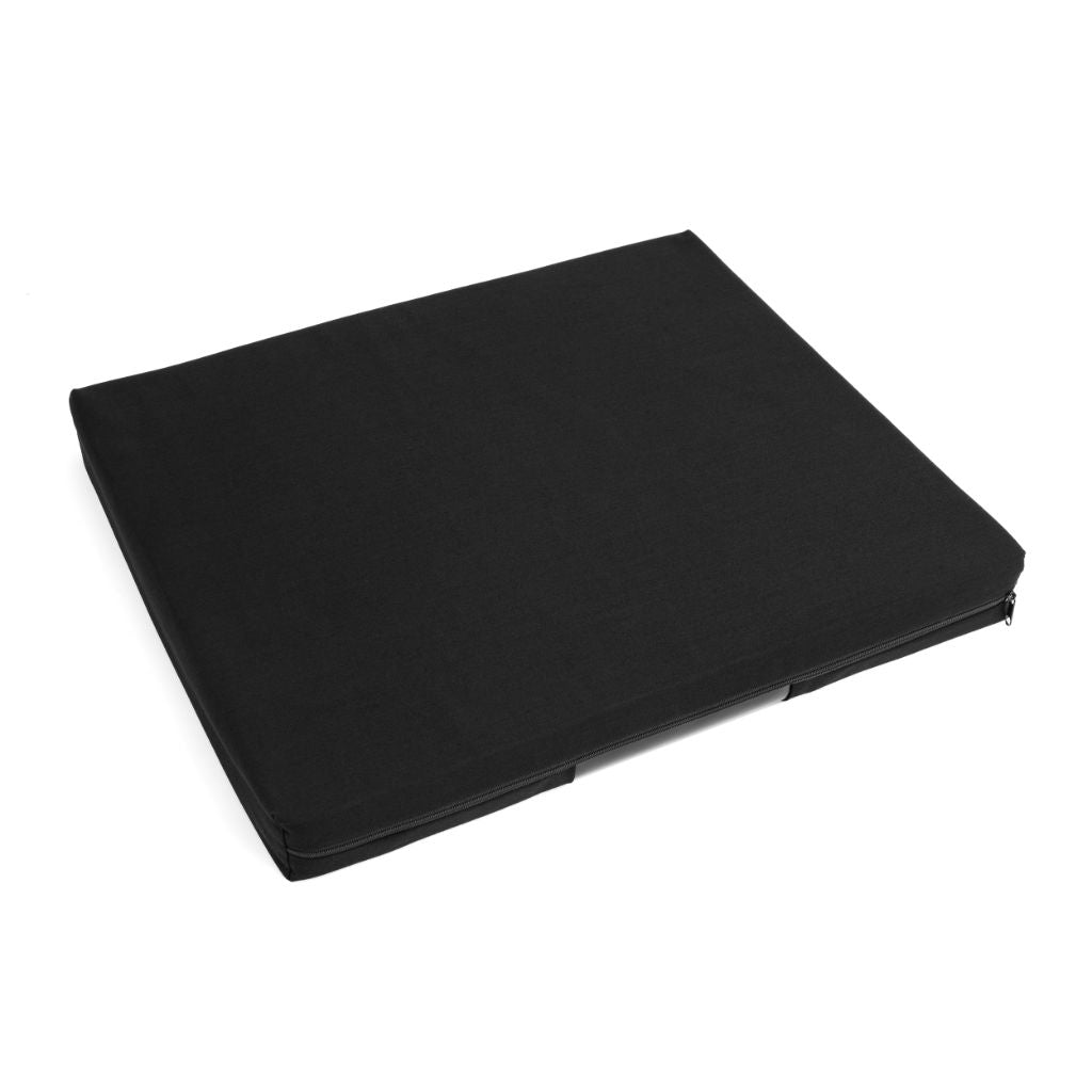 Rullstolskudde med svart inkontinensöverdrag, 54 x 42-48 x 5 cm